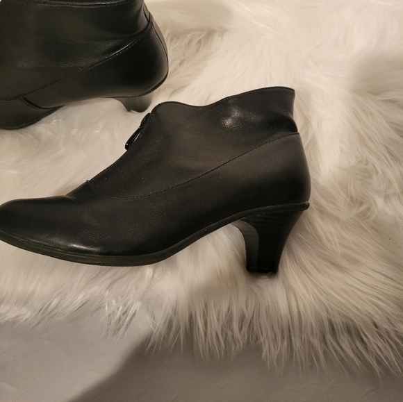 Tender Tootsies Now Boots Size 8 - Picture 3 of 6